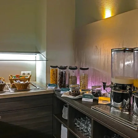 Strandhotel Отель Граль-Мюриц